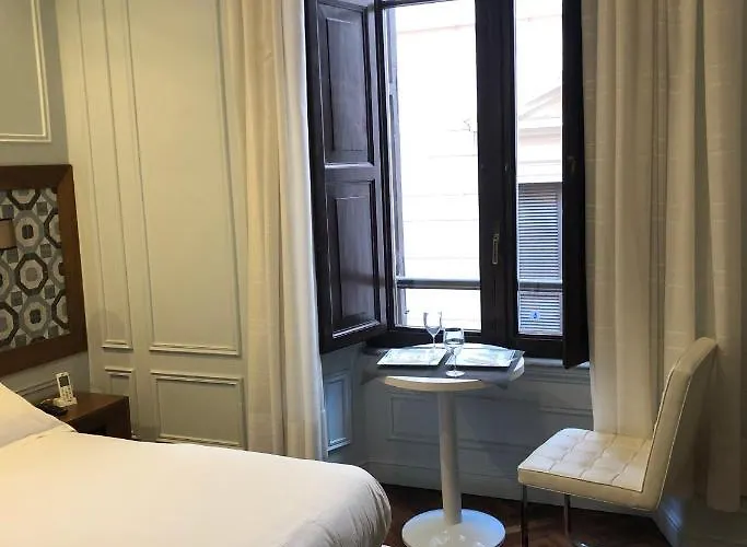 Navona Central Guest house 4*