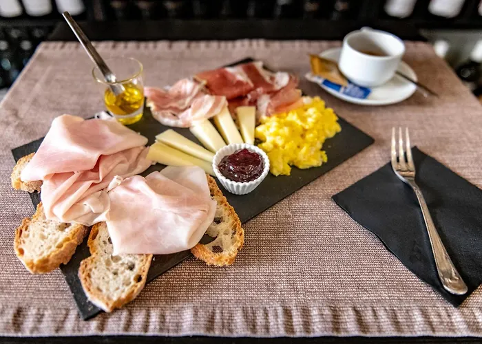 Navona Central Guest house 4*