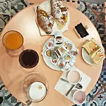 Navona Central Guest house 4*