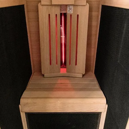 纳沃纳中央套房酒店 招待所